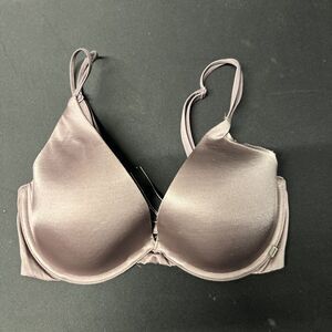 Victorias Secret 32DD Very Sexy Lightly Lined Bra Womens